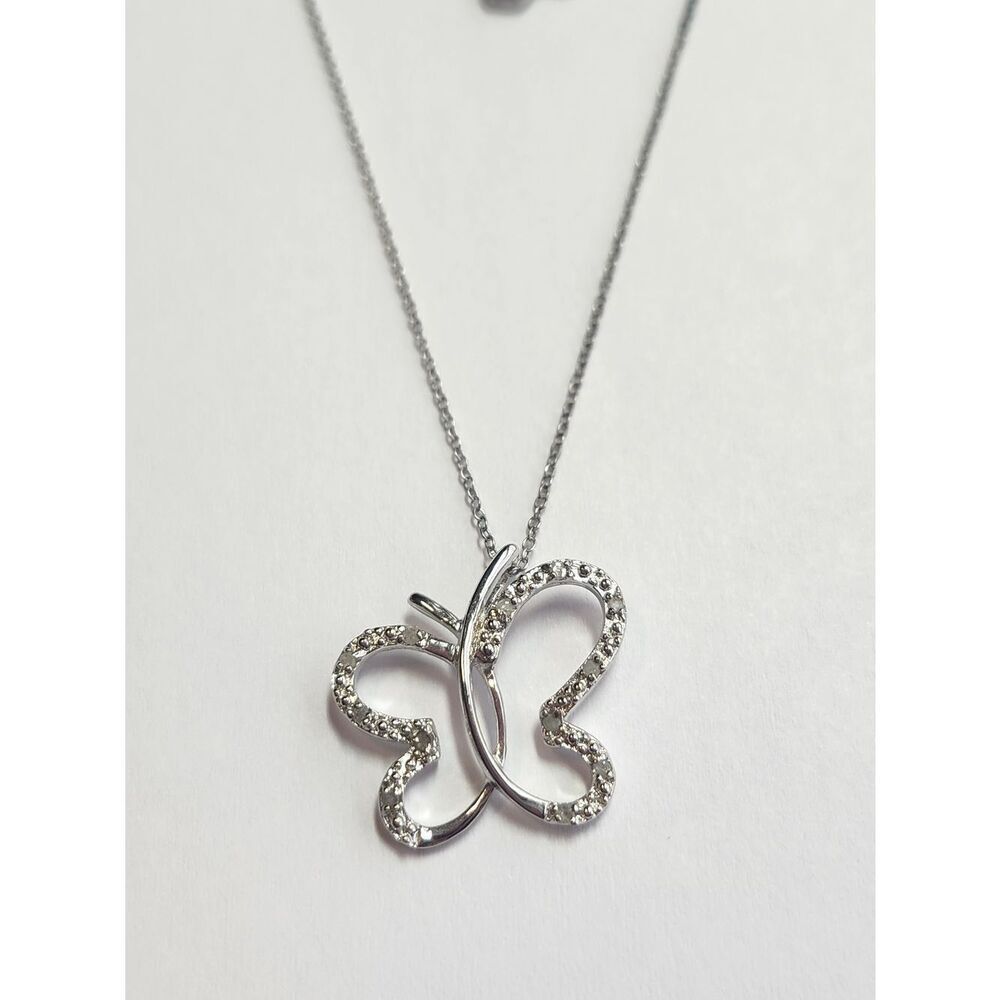 Diamond Butterfly Pendant Necklace (1/10 ct. t.w.) In Sterling Silver